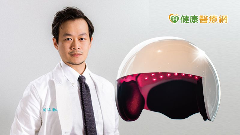 Closeup Young Man Serious Hair Loss Problem For Hair Loss Concep